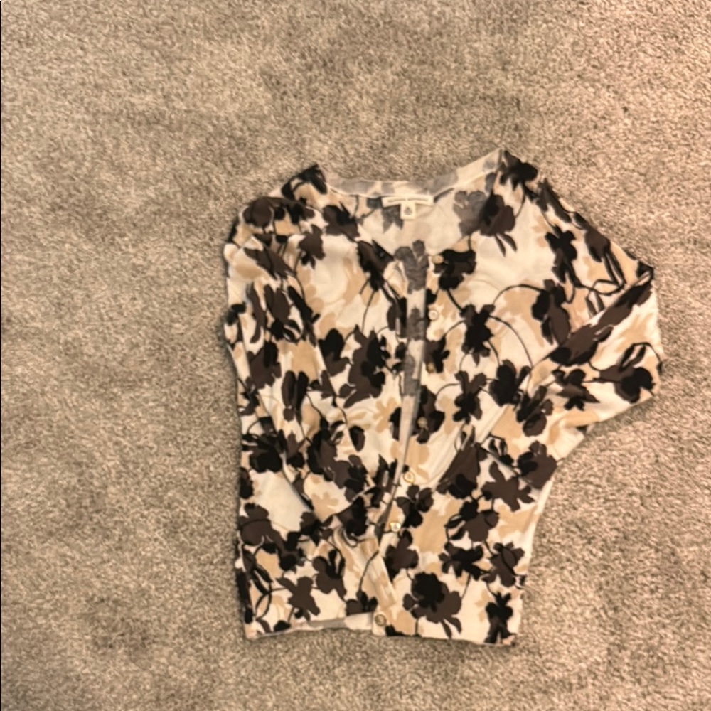 Banana Republic Black and Cream Graphic Blouse